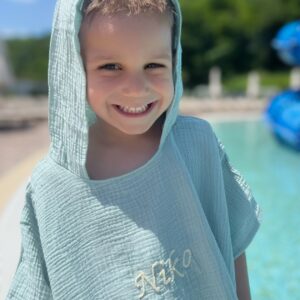 Personalizirani muslin pončo–ručnik s kapuljačom